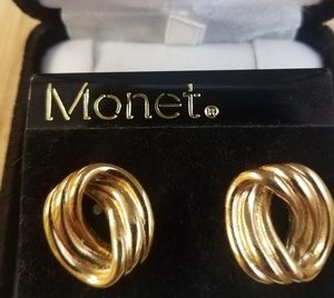 Monet vintage Earrings